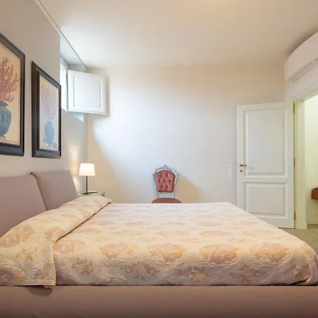 Luxury Liberty Palace Apartment